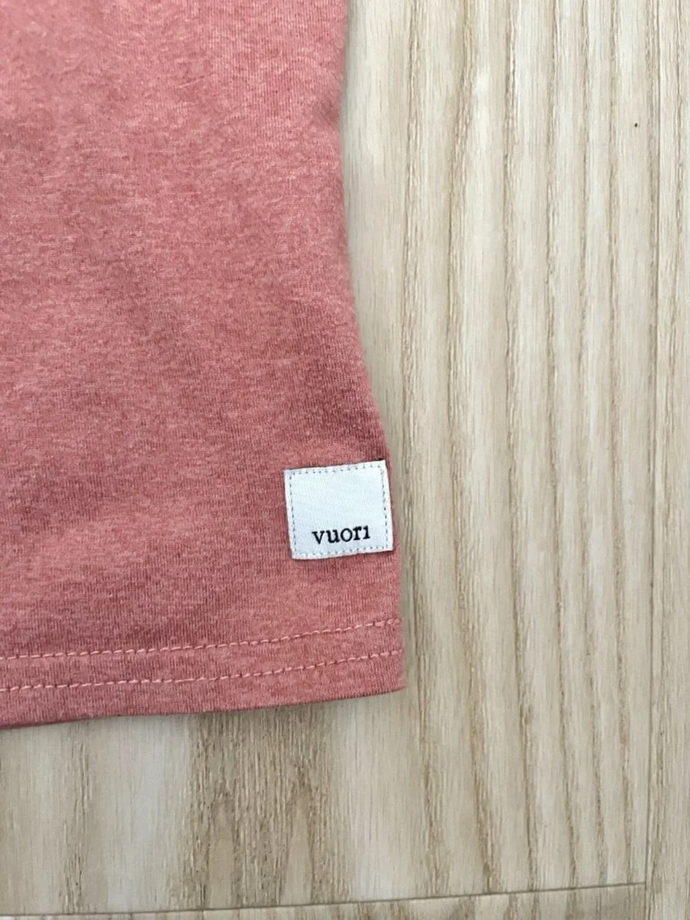 VUORI Energy Tank Top Workout Performance Yoga Stretch Pink size Medium